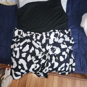 SHEIN Black and White Women's Shorts